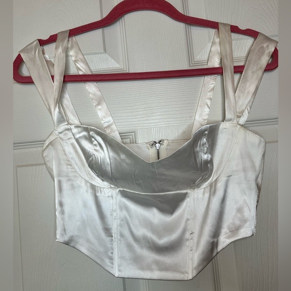 Fashion Nova Tops - Satin White Cropped Top / Fashion Nova